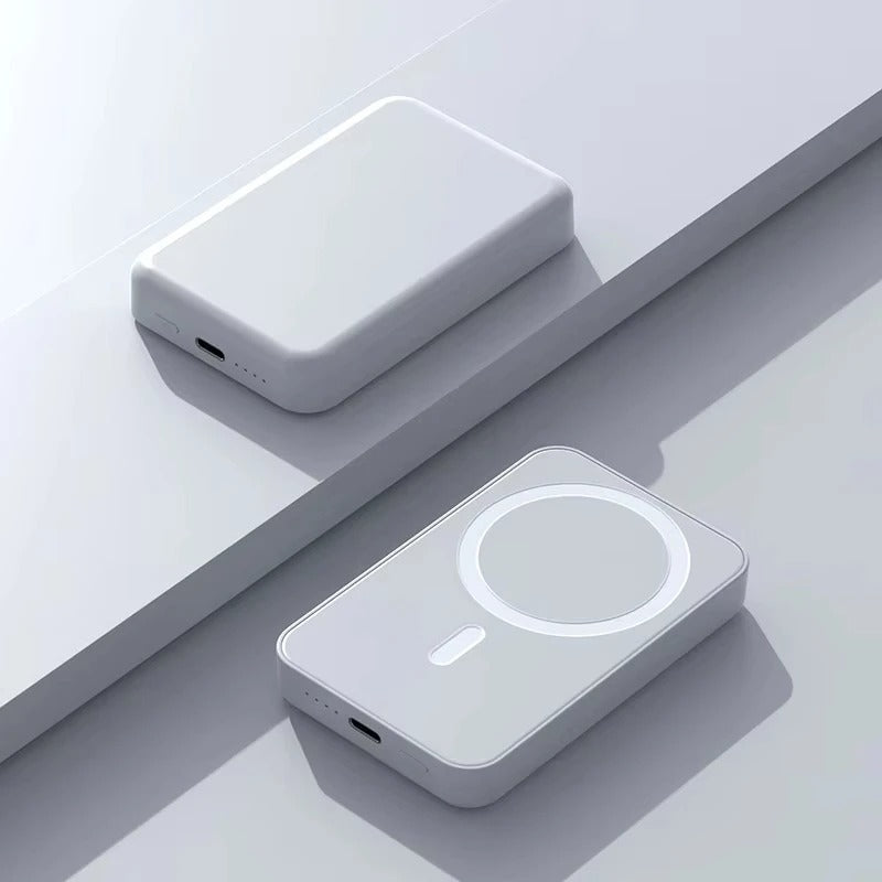 Snap-On Magnetic Power Bank (10,000mAh) – Charge Anywhere, No Cables